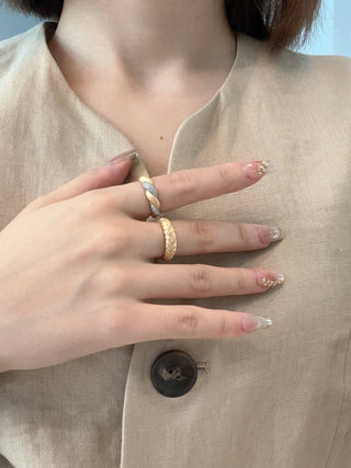 Beauty of Art- Italian Brushed Craft Pure Silver Plated 18K Gold Ring - Blossoming Grace Collection