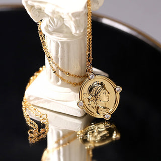 Antique-Style Coin Pendant Necklace - AROSÈ