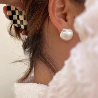 Sleek and Minimalist Frosted Matte Earrings - AROSÈ