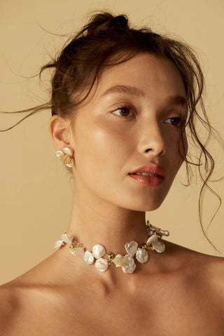 Tiffany Petal Pearl Necklace - AROSÈ