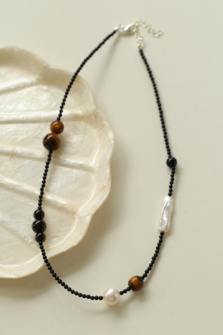 Black Onyx and Pearl Necklace - AROSÈ