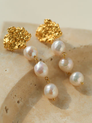 Lava Handcrafted Crinkled Pearl Earrings - AROSÈ