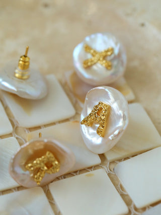Natural Pearl Alphabet Earrings - AROSÈ