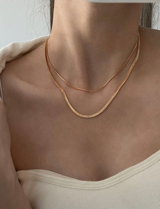 Effortless Elegance: Retro Gold Snake Chain Necklace