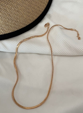 Effortless Elegance: Retro Gold Snake Chain Necklace